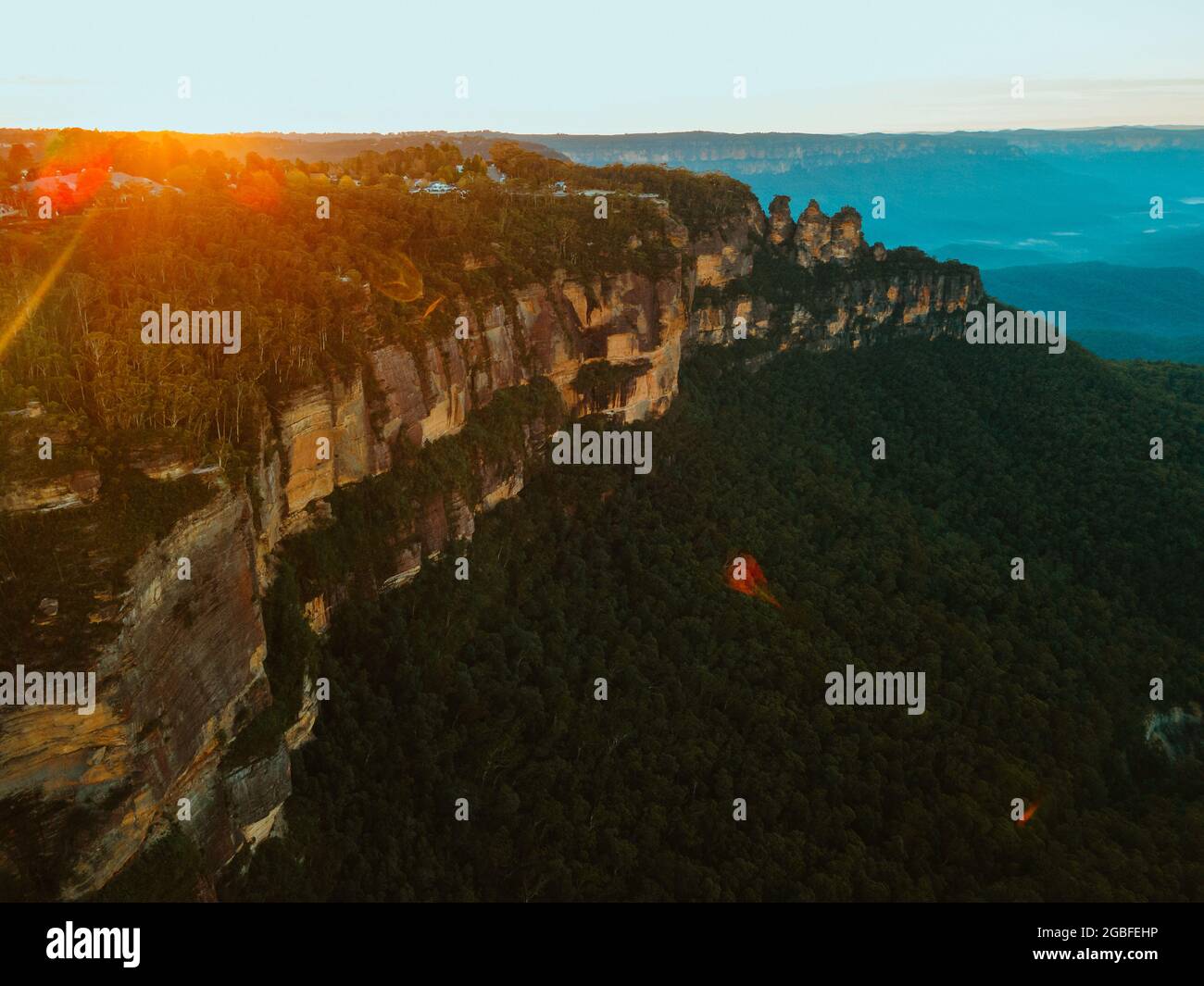 Drei Schwestern, Blue Mountains bei Sonnenaufgang. Stockfoto