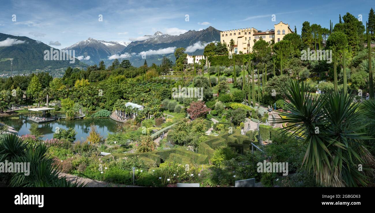 Geographie / Reisen, Italien, Trentino, Meran, ZUR GRUSSKARTEN-/POSTKARTENVERWENDUNG IN KEIMREDE.C ES KÖNNEN EINSCHRÄNKUNGEN GELTEN Stockfoto
