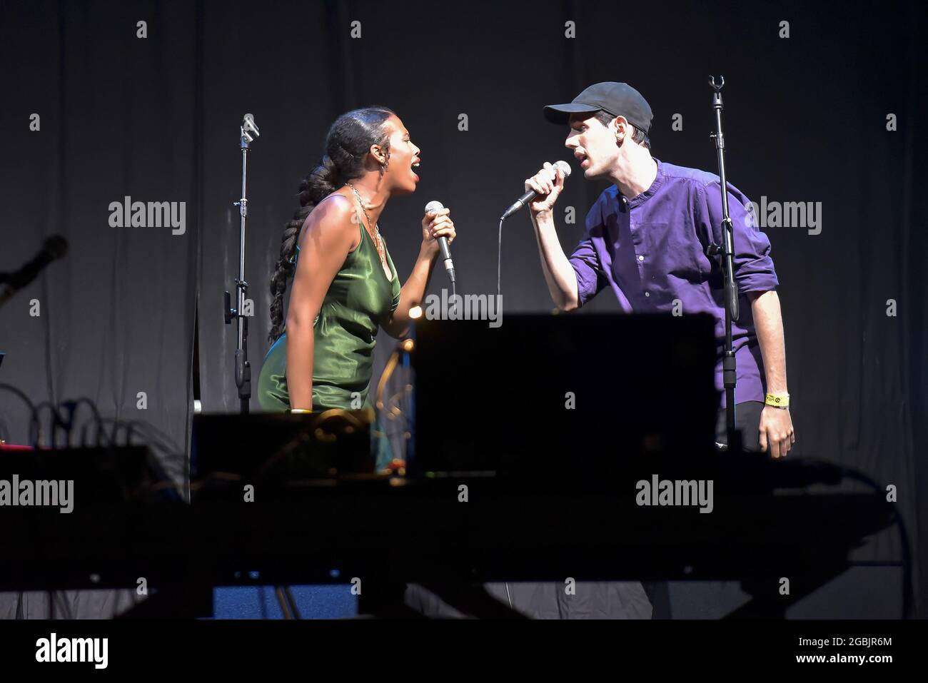 Roma, Italien. August 2021. Eröffnung von Sherol Dos Santos al Concerto auf: Adriano Viterbini. Ice one e Riccardo Sinigallia - Villa Ada - Roma incontra il mondo Kredit: Unabhängige Fotoagentur/Alamy Live Nachrichten Stockfoto