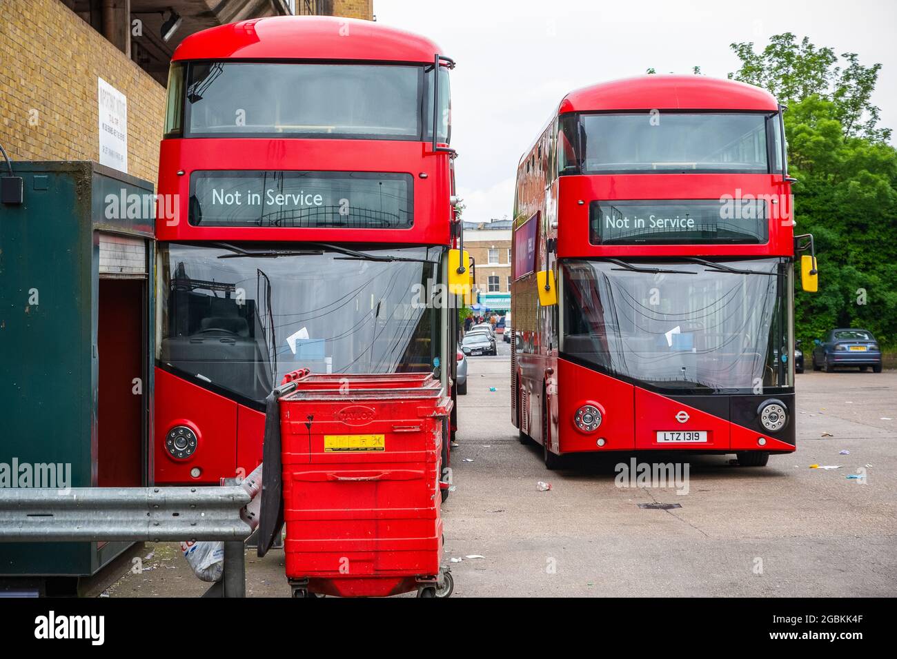 London, Großbritannien - 12. Mai 2021 - Busse in der Ash Grove Garage in Hackney, East London Stockfoto