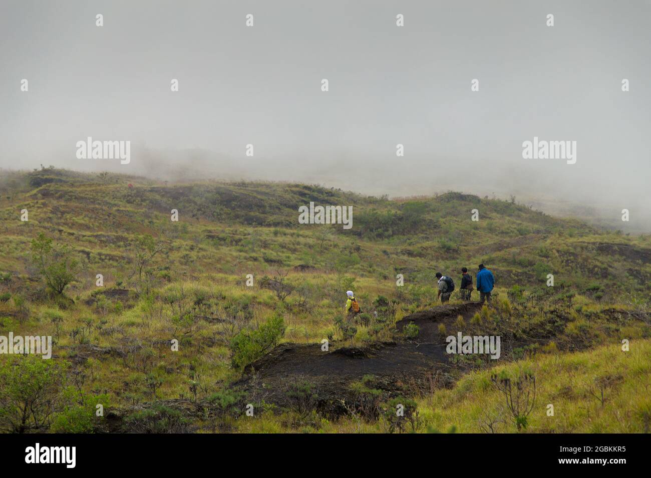 Vulkan auf der indonesischen Insel Sumbawa Stockfoto