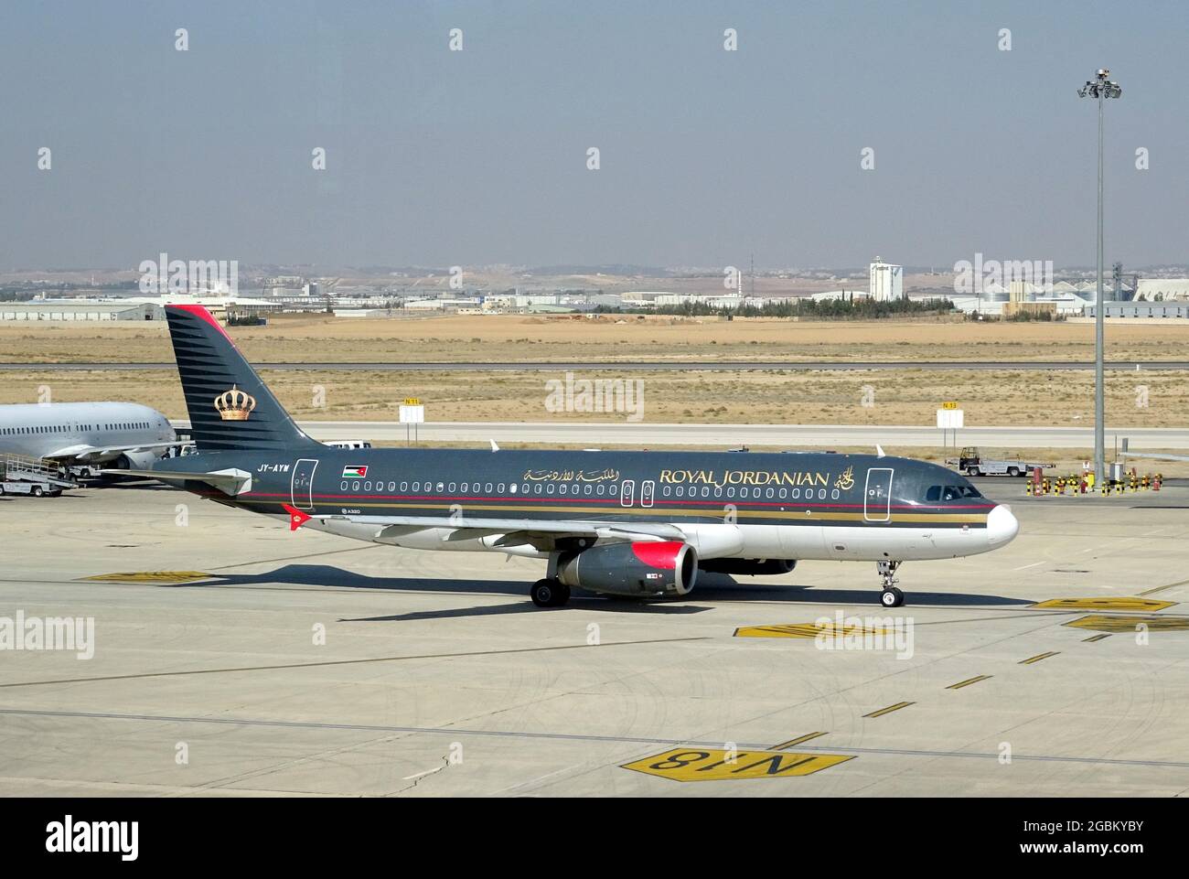 Royal Jordanian Airlines (ist die Fluggesellschaft unter der Flagge  Jordaniens), Airbus A320 Stockfotografie - Alamy