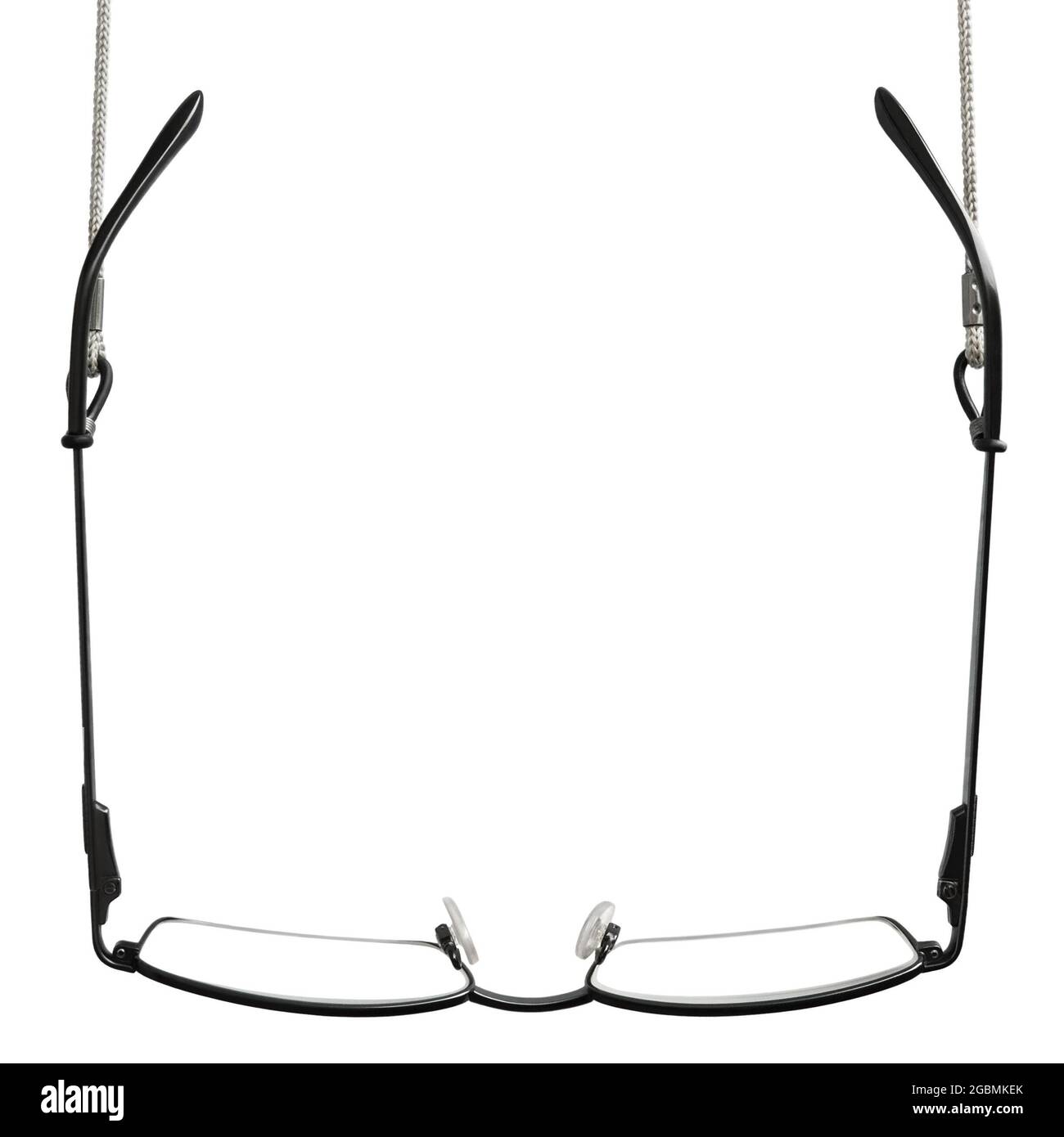 Schwarze Lesebrille, graue Brillenriemen Halter, isolierte hängende Leser croakies, leere vertikale Kopie Raum Hintergrund, Nahsicht Stockfoto