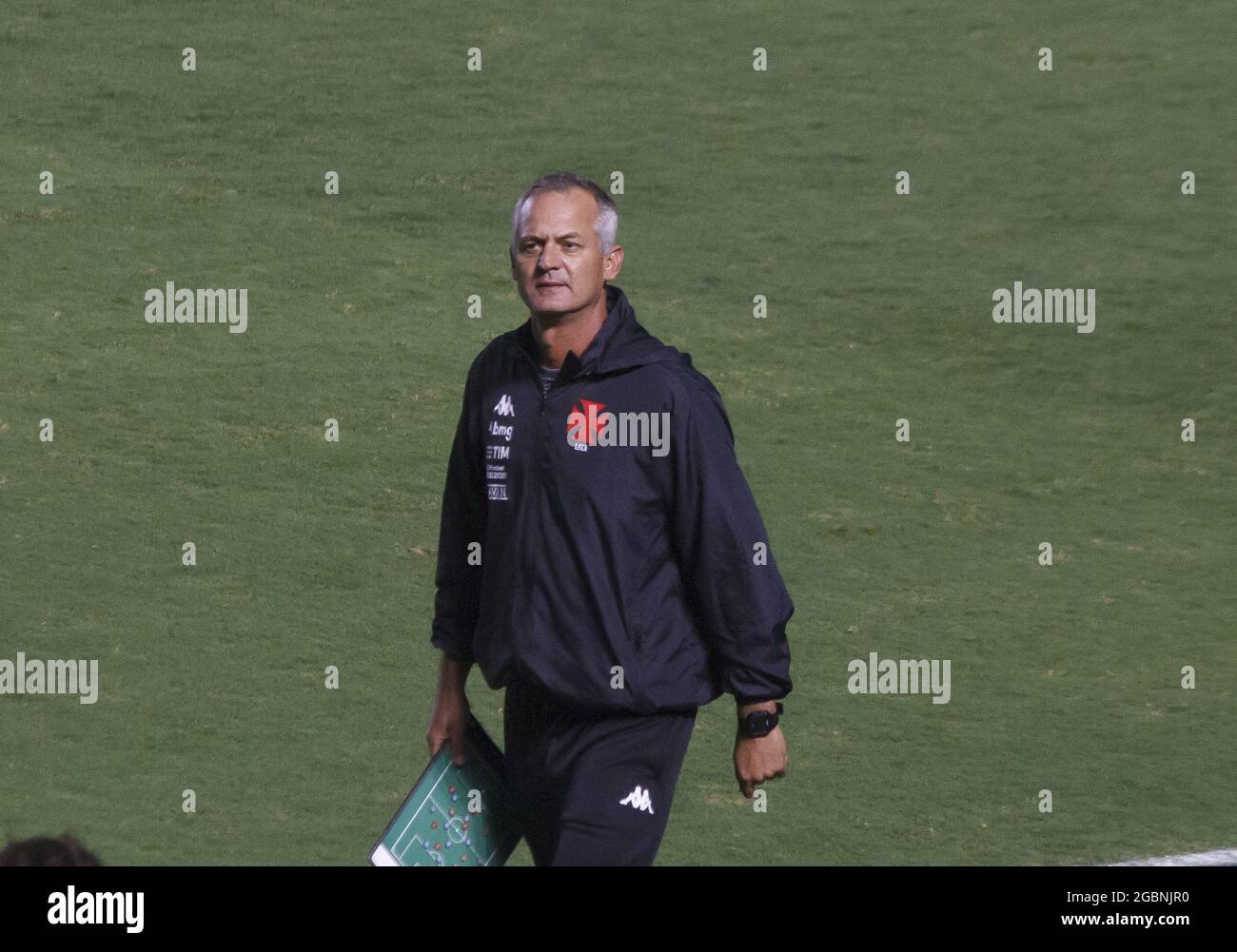 Rio de Janeiro, Rio de Janeiro, Brasilien. August 2021. (SPO) Brasiliens Pokal: Vasco da Gama und Sao Paulo. 4. August 2021, Rio de Janeiro, Brasilien: Trainer Lisca aus Vasco da Gama, während des Fußballmatches zwischen Vasco da Gama und Sao Paulo, gültig für die 16. Runde des brasilianischen Fußballs, der am Mittwoch (4) im Stadion Sao Januario in Rio de Janeiro stattfand. Sao Paulo gewann 2:1. (Bild: © Erica Martin/TheNEWS2 über ZUMA Press Wire) Stockfoto