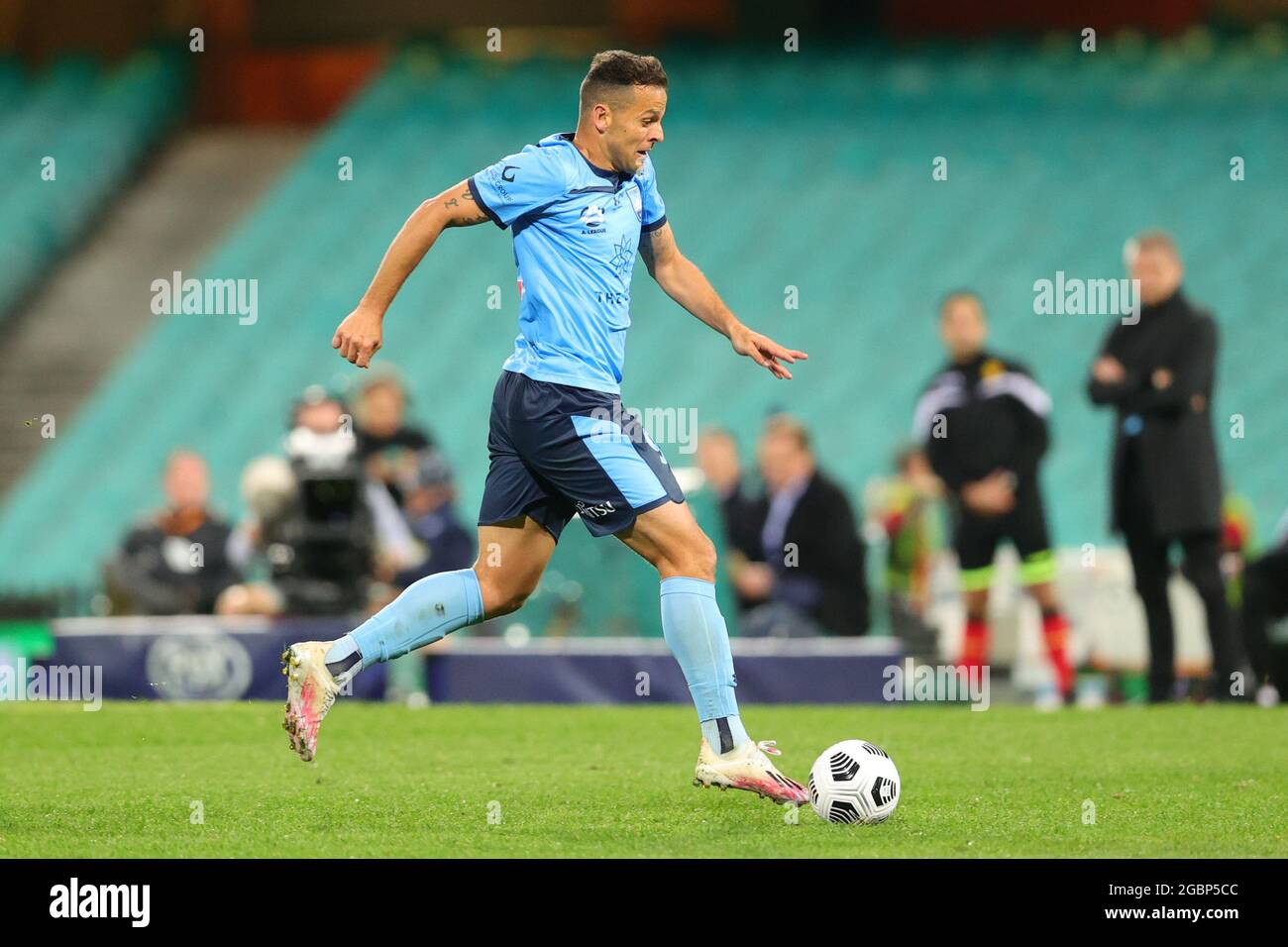 SYDNEY, AUSTRALIEN - 23. MAI: Der Bobo of Sydney FC dribbelt den Ball während des A-League-Fußballmatches zwischen dem Sydney FC und dem Western Sydney Wanderers FC am 23. Mai 2021 auf dem Sydney Cricket Ground in Sydney, Australien. Quelle: Pete Dovgan/Speed Media/Alamy Live News Stockfoto