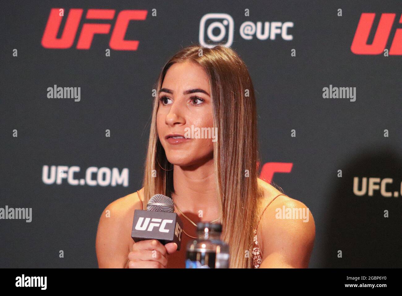 Tecia Torres interagiert während des UFC 265: Lewis vs Gane Media Day im Hyatt Regency Houston Hotel am 4. August 2021 in Houston, Texas, USA. Foto von Diego Ribas/PxImages/ABACAPRESS.COM Stockfoto