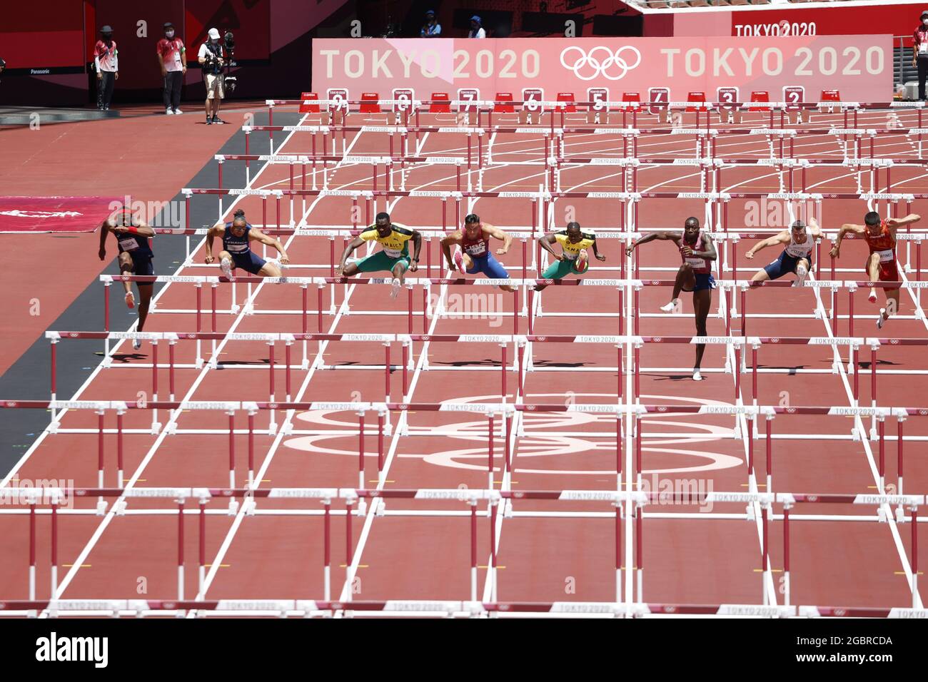 Hansle PERGAMENT (JAM) Gewinner Goldmedaille, Grant HOLLOWAY (USA) 2. Silbermedaille, Ronald LEVY (JAM) 3. Bronzemedaille während der Olympischen Spiele Tokio 2020, Leichtathletik Herren-Finale 110 mH am 5. August 2021 im Olympiastadion in Tokio, Japan - Foto Yuya Nagase / Foto Kishimoto / DPPI Stockfoto