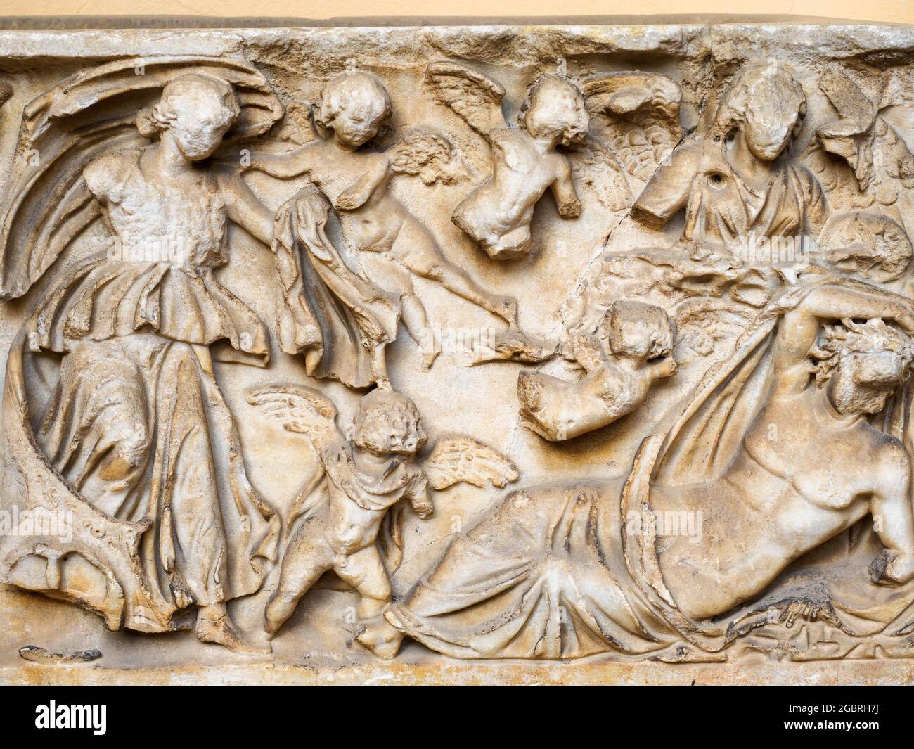Altes etruskisches Sarkophag Flachrelief - Archäologisches Nationalmuseum Tarquinia, Italien Stockfoto
