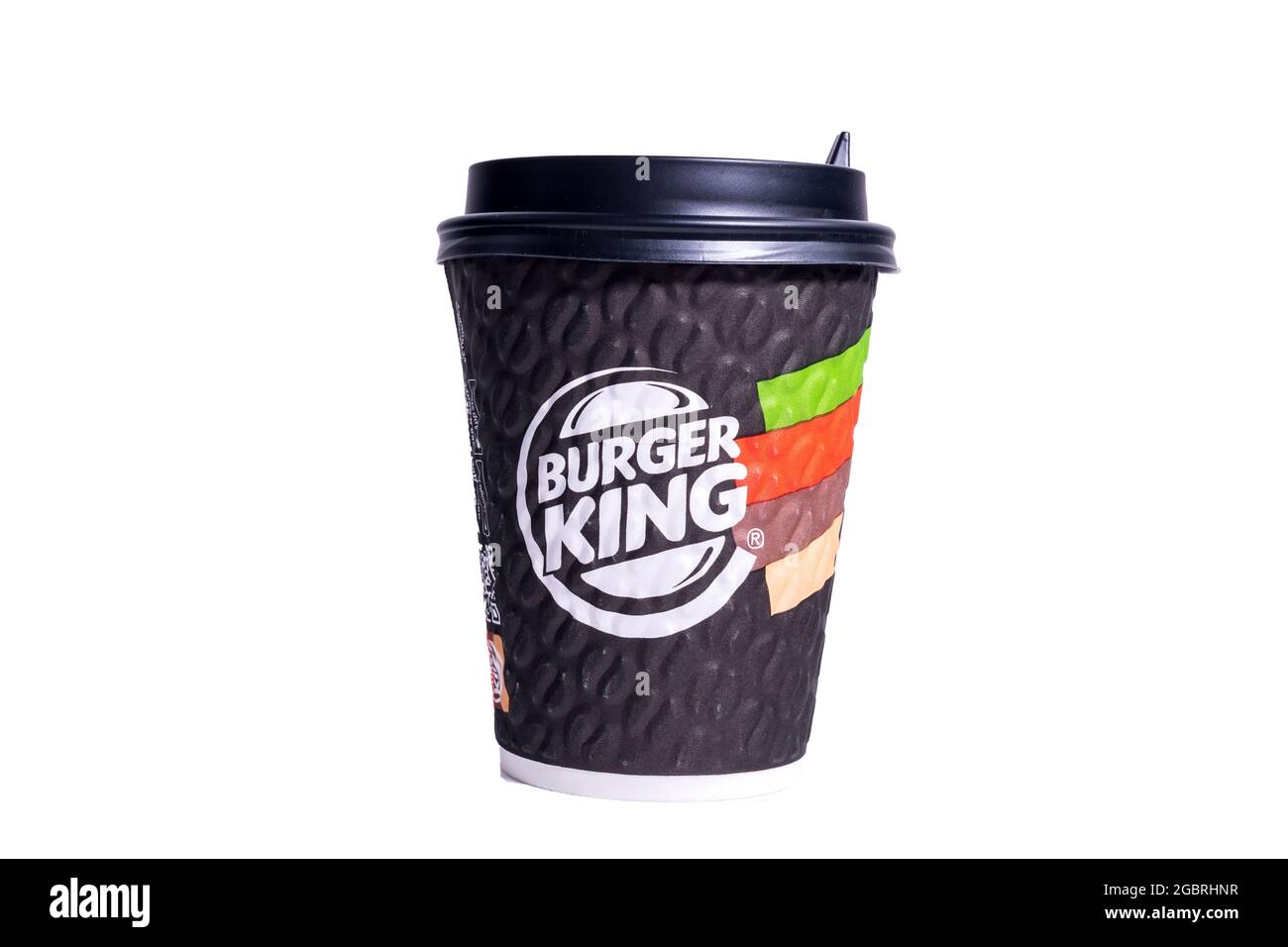 Tjumen, Russland-25. Mai 2021: Burger Kings Kaffeetasse. Amerikanisches Fast Food Restaurant. Isoliert auf weißem Hintergrund Stockfoto