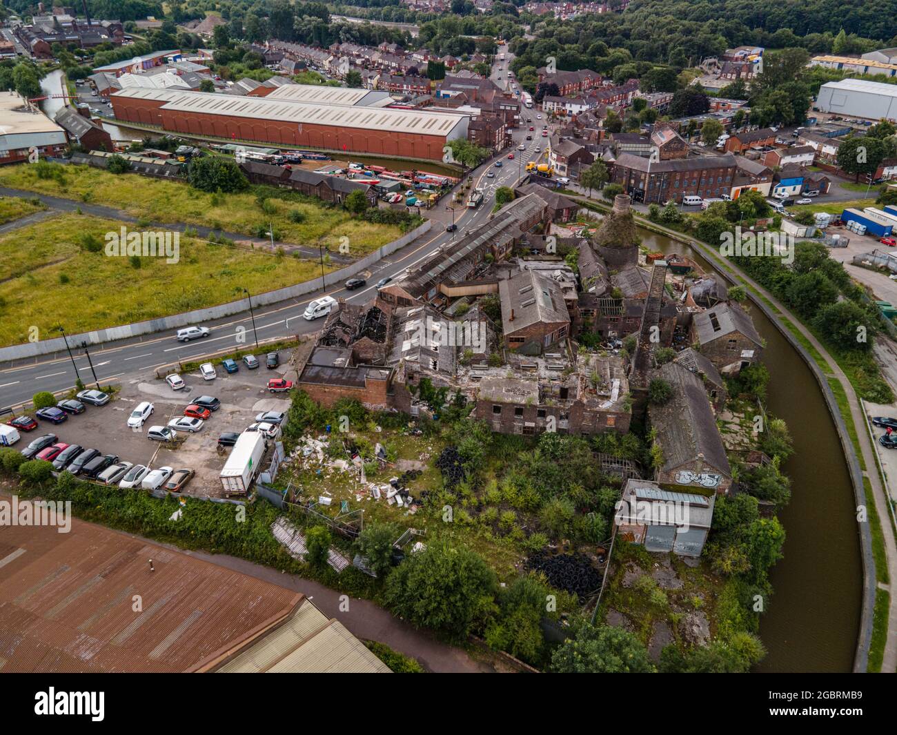 Luftberichte Bilder von riesigen Mengen an Fliegenkippen auf dem ehemaligen Töpferstandort Stoke on Trent Staffordshire Drone Housing Planning bewilligt für 40 Stockfoto