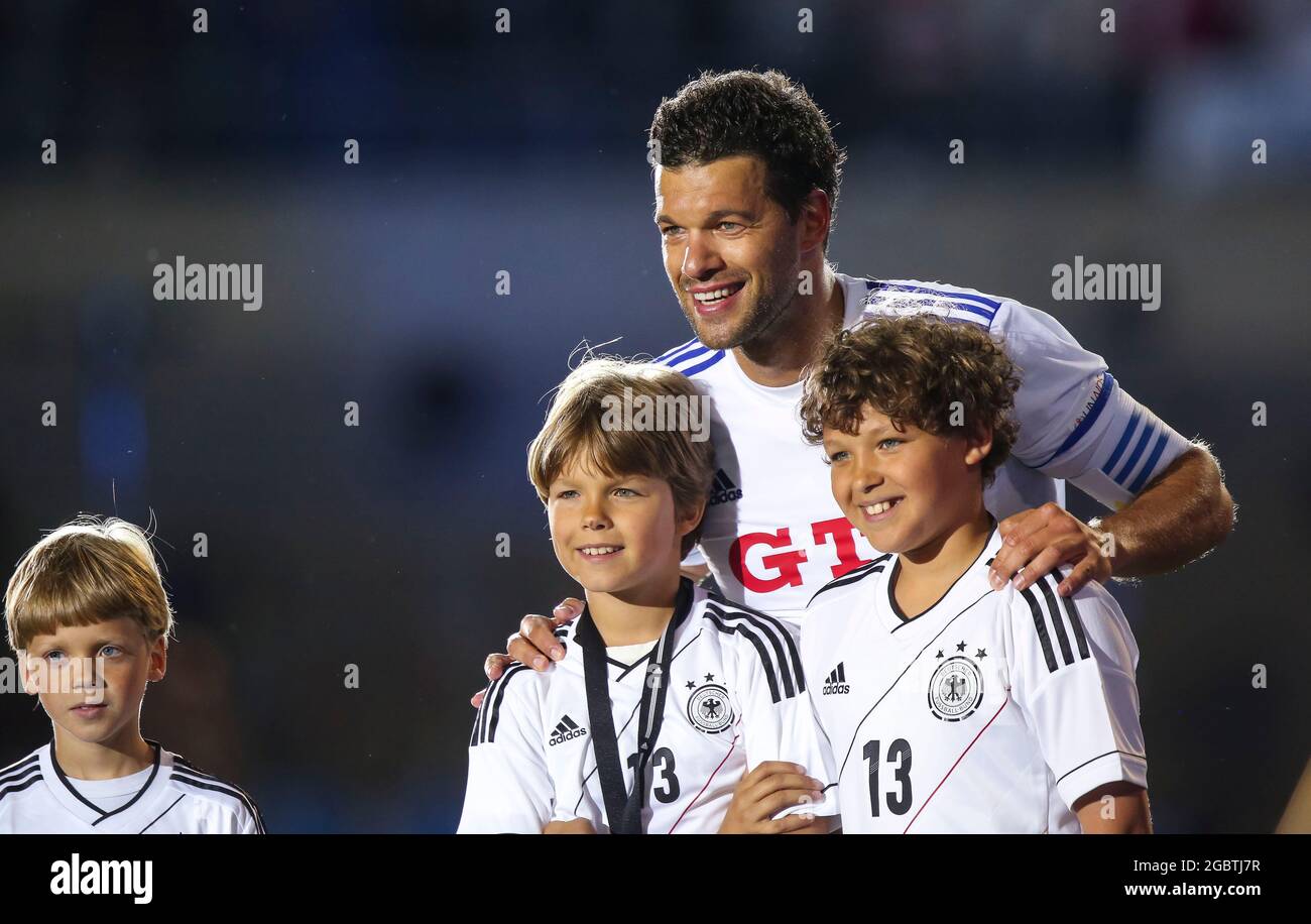 ARCHIVFODO : Ex Fussballprofi, DFB Kapitaen Michael BALLACK, Kinder Louis, Jordi, Emilio Ballack Abschiedsspiel Michael BALLACK, Team Ballack & Friends35 Ciao Capitano Event Spiel Ballack & Friends gegen eine Weltauswahl Fussball Star, ehemaliger DFB Kapitaen, Nationalspieler Michael BALLACK in Leipzig, am 05.06.2013 © Live News von Peter Stockfoto