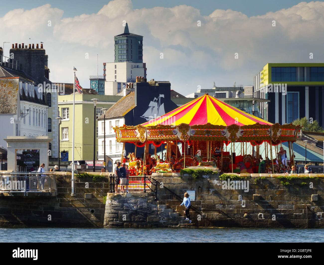 Spaß und Spiele in der Mayflower Steps, Plymouth, Großbritannien Stockfoto