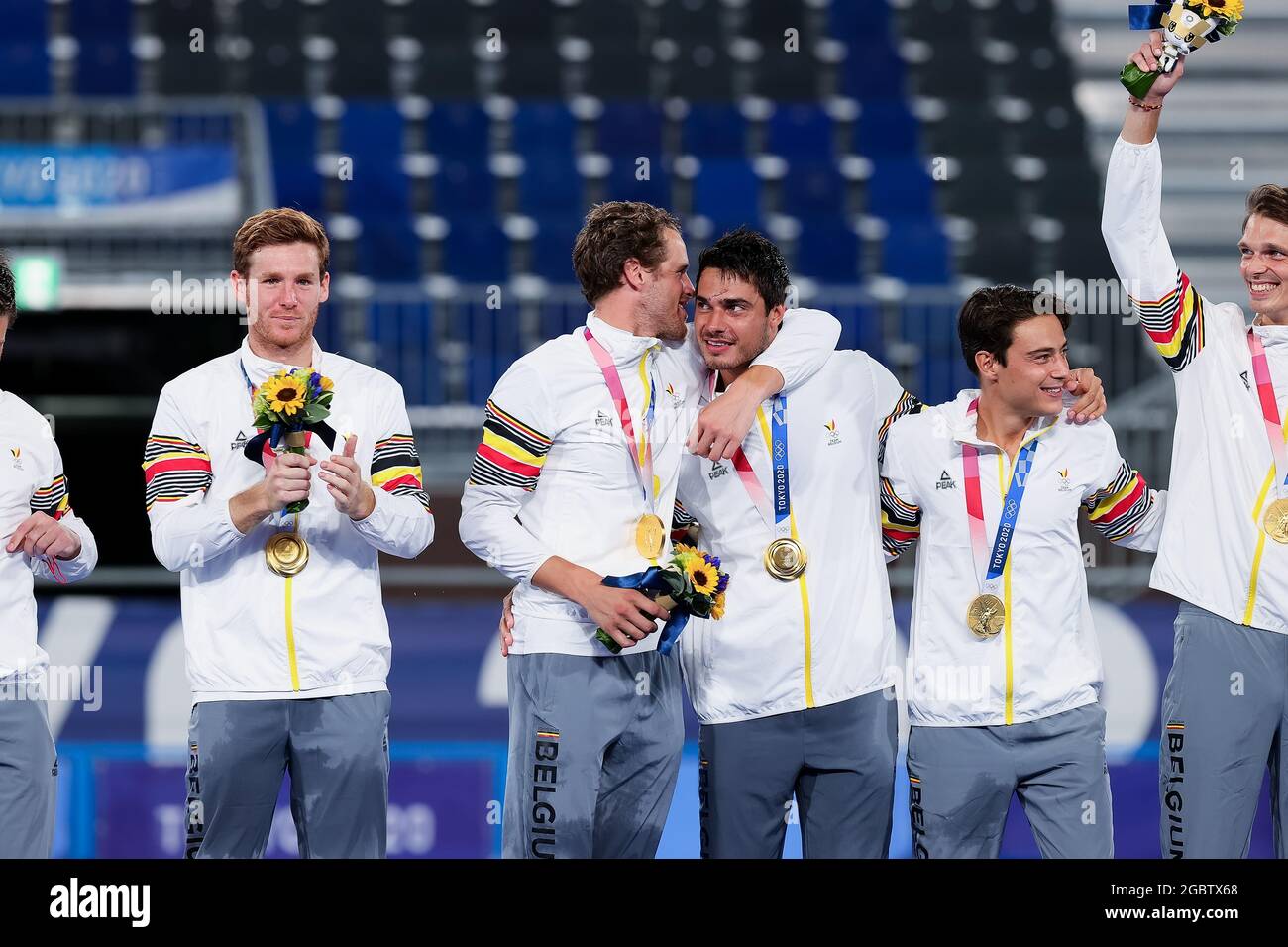 Tokio, Japan, 5. August 2021. Belgische Spieler feiern während des Eishockey-Goldmedaillenmatches zwischen Australien und Belgien am 13. Tag der Olympischen Spiele 2020 in Tokio. Quelle: Pete Dovgan/Speed Media/Alamy Live News Stockfoto