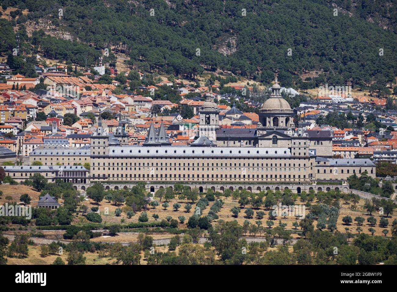 Fernansicht des königlichen Sitzes von San Lorenzo de El Escorial, Madrid, Spanien. Stockfoto