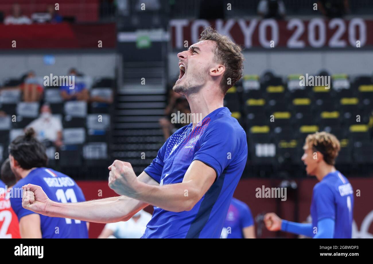 Tokio, Japan. August 2021. Jean Patry aus Frankreich feiert Torreigen beim Volleyball-Halbfinale der Männer zwischen Frankreich und Argentinien bei den Olympischen Spielen 2020 in Tokio, Japan, am 5. August 2021. Kredit: Ding Ting/Xinhua/Alamy Live Nachrichten Stockfoto