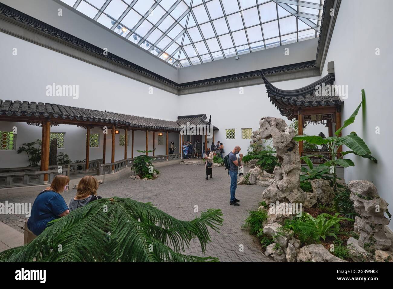 Chinesischer Hof im Stil der Ming-Dynastie, Metropolitan Museum of Art in New York City Stockfoto