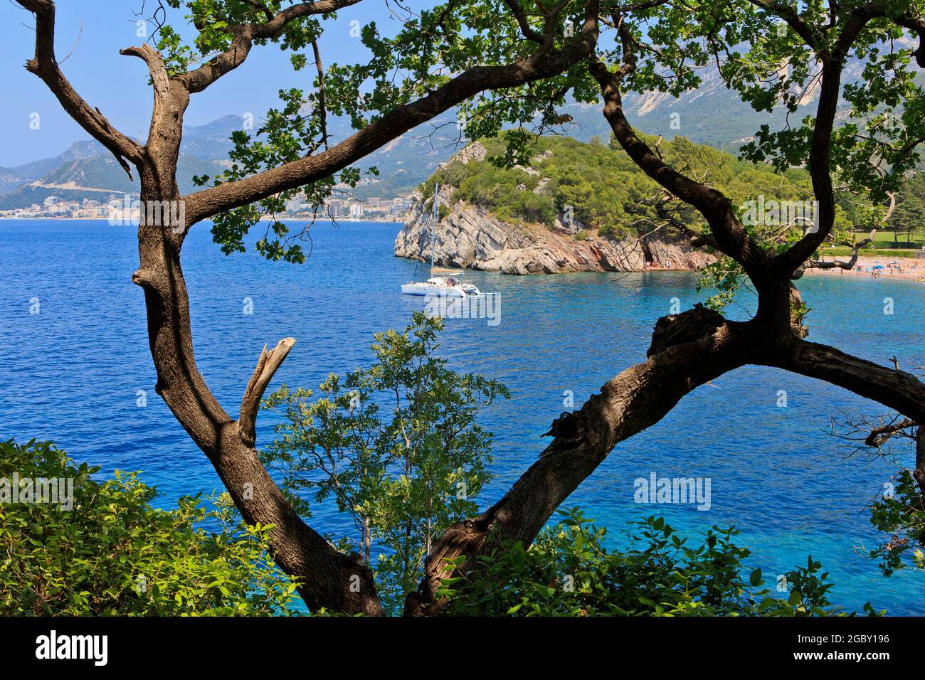 Queen's Bay und Strand in Sveti Stefan (Budva), Montenegro Stockfoto