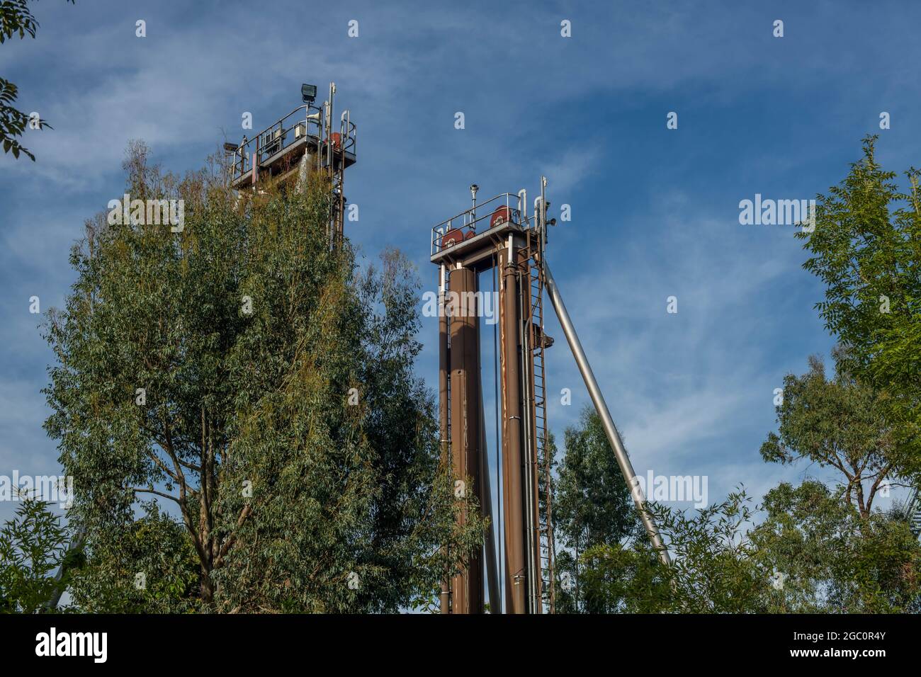Slammer Thorpe Park Freizeitpark Sky Swat Fahrt Stockfoto