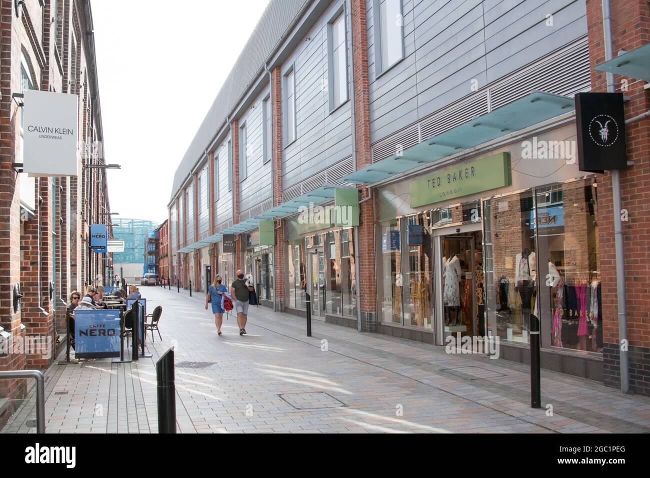 Einkaufsviertel Gloucester Quays mit Designer-Labels in Großbritannien Stockfoto