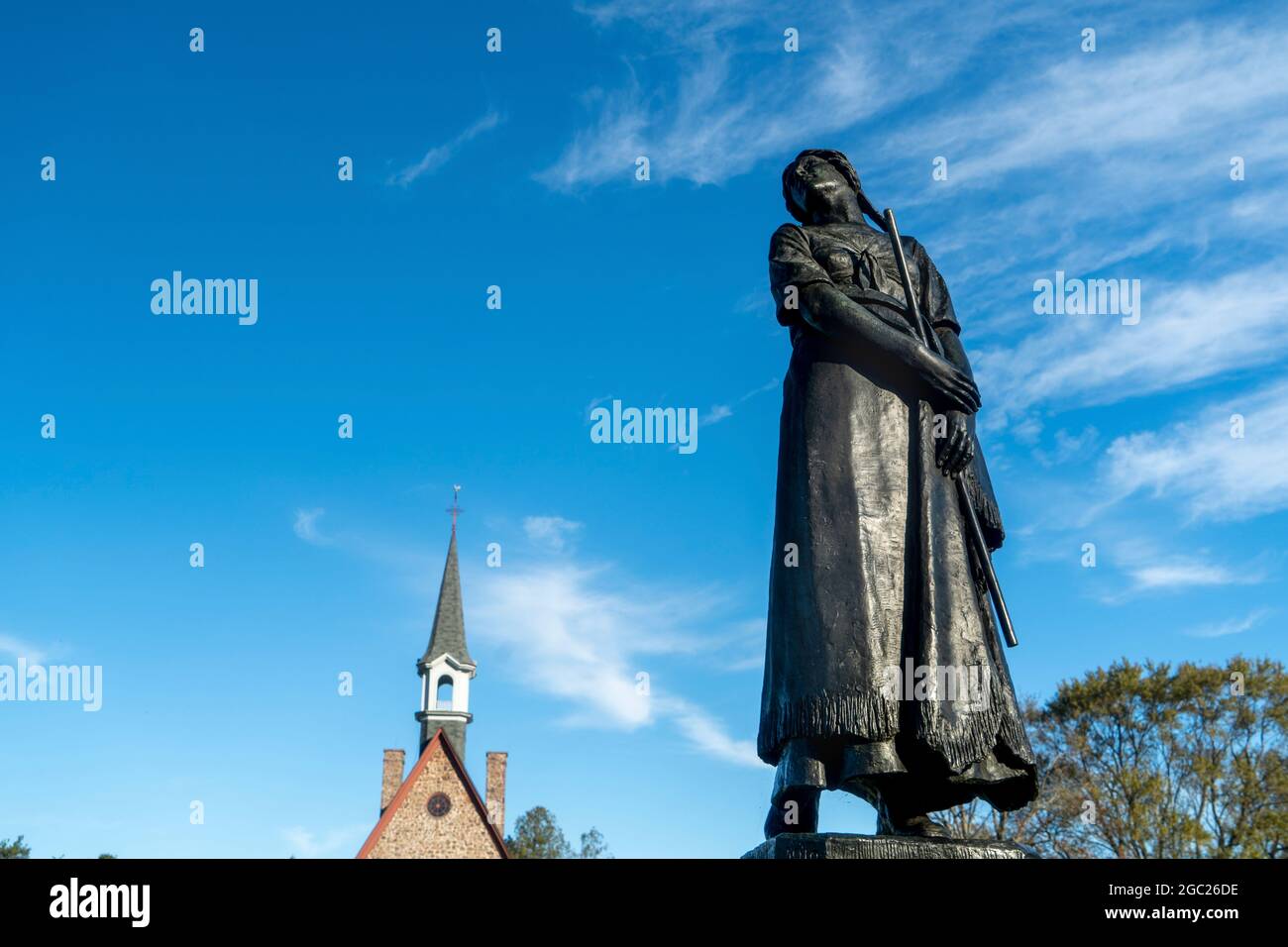 Die Statue von Evangeline an der Gedächtniskirche in der Grand Pre National Historic Site, Wolfville, Nova Scotia, Kanada. Stockfoto
