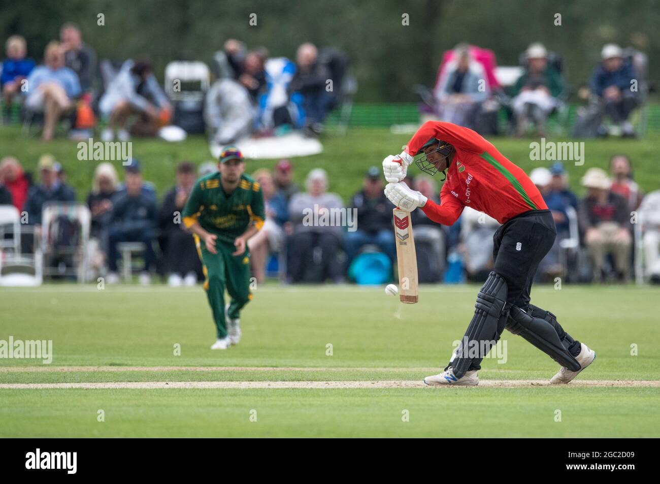 Gruppe B Nottinghamshire Outlaws stellen sich Leicestershire Foxes im John Fretwell Sporting Complex im Royal London One-Day Cup 2021 vor. Stockfoto