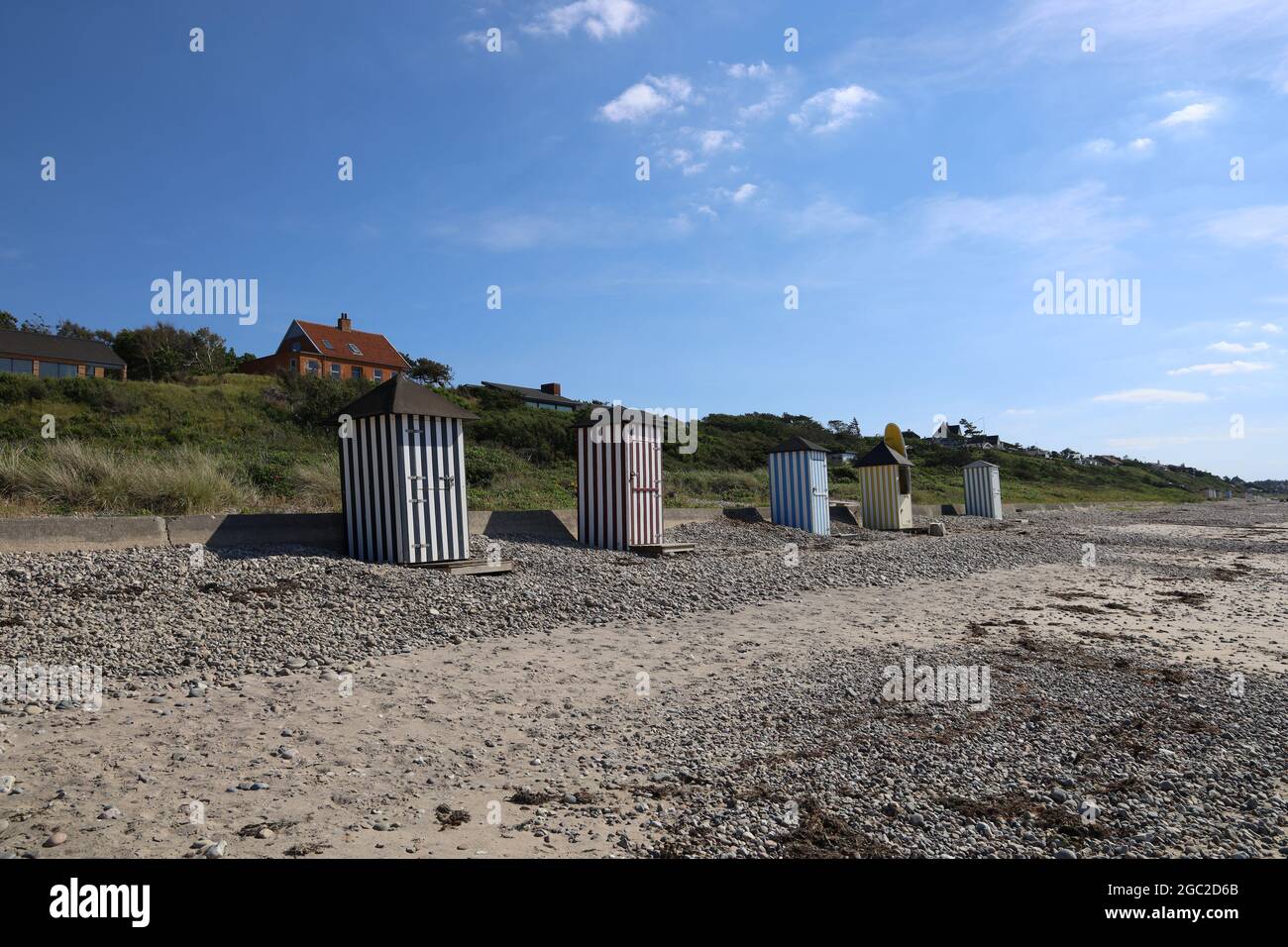 Umkleidekabinen am Strand von Rageleje Stockfoto