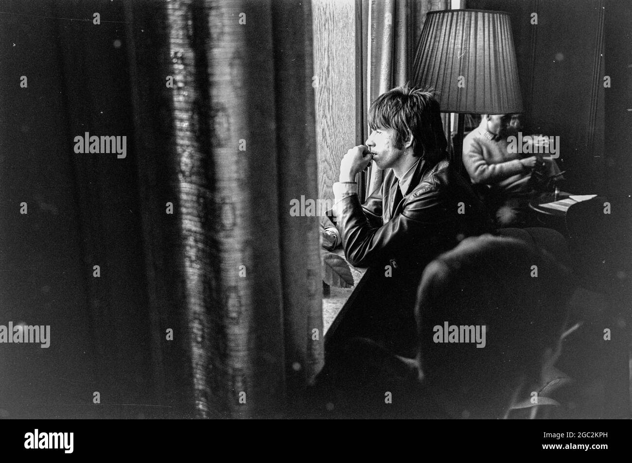 GÖTEBORG MARS 30 1965 Keith Richards von den Rolling Stones im Park Aveny Hotel in Göteborg Mars 30, 1965. Die Band sollte während ihrer Europatour auf einer Mässhallen-Popgala spielen.Foto: Björn Larsson Ask / SE / TT / Kod: 3020 Stockfoto