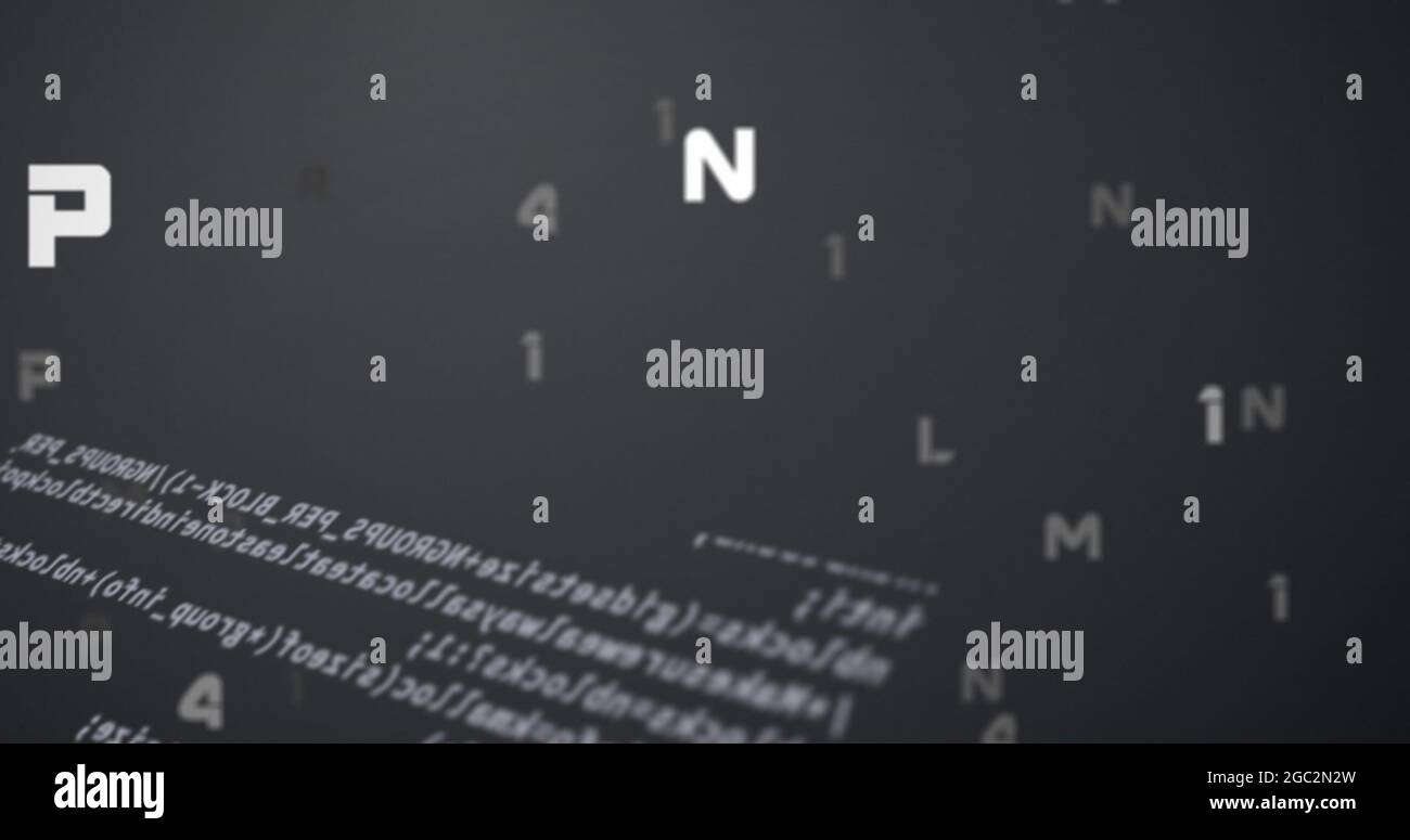 Digitales Bild mehrerer sich ändernder Zahlen und Alphabete gegen die Datenverarbeitung auf grauem Backgro Stockfoto