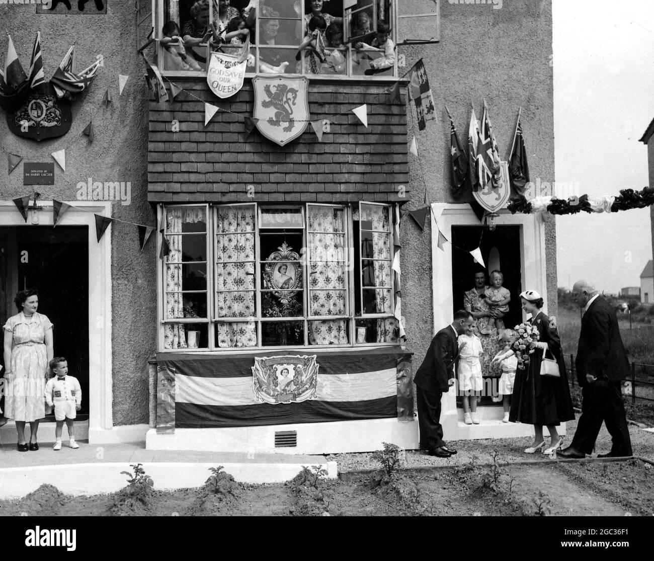Harry Wilson Schwarzweiss Stockfotos Und Bilder Alamy Harry Wilson Schwarzweiss Stockfotos Und Bilder Alamy