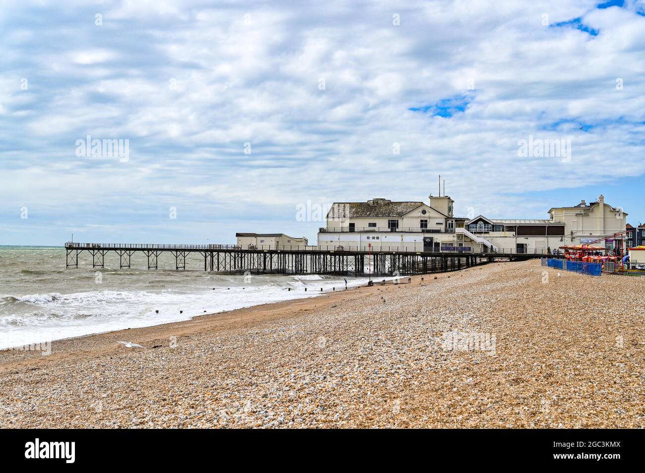 Der alte Pier an der Küste von Bognor Regis , West Sussex England, UK-Foto von Simon Dack Stockfoto