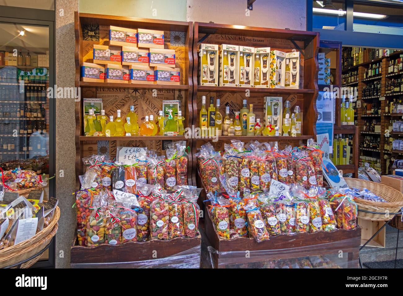 Ladendisplay, Stresa, Lago Maggiore, Piemont, Italien Stockfoto