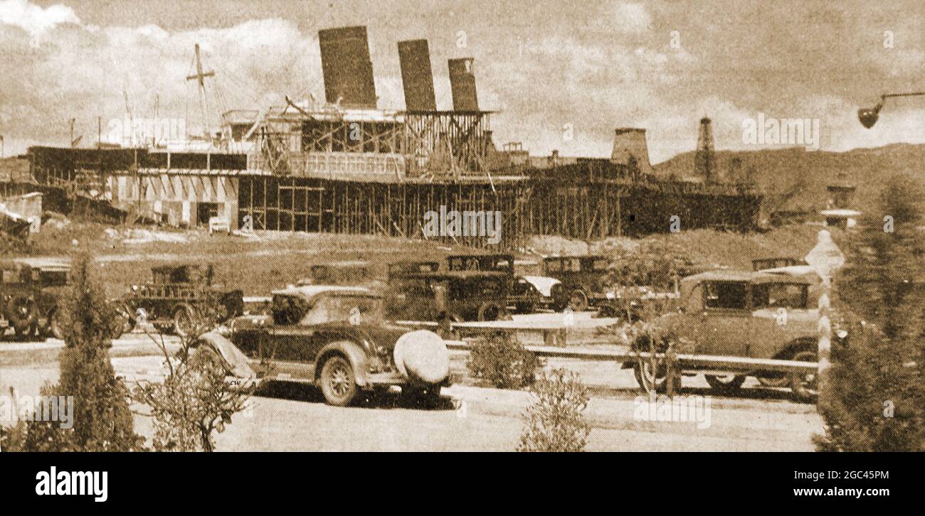 Ein Filmset aus den frühen 1930er Jahren mit einer Kreuzfahrt-Szene in einem amerikanischen Open-Air-Filmstudio Stockfoto