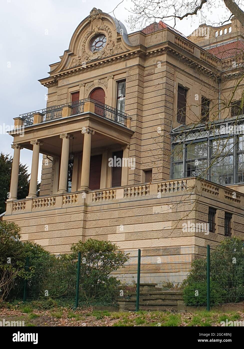 Blick auf die Villa Josef Thyssen im Thyssen Park in Mülheim Stockfoto