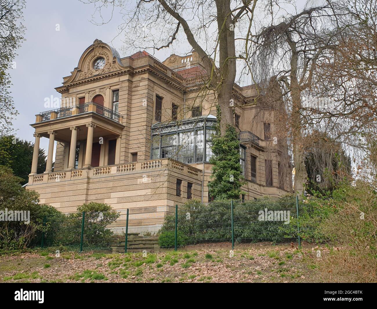 Blick auf die Villa Josef Thyssen im Thyssen Park in Mülheim Stockfoto