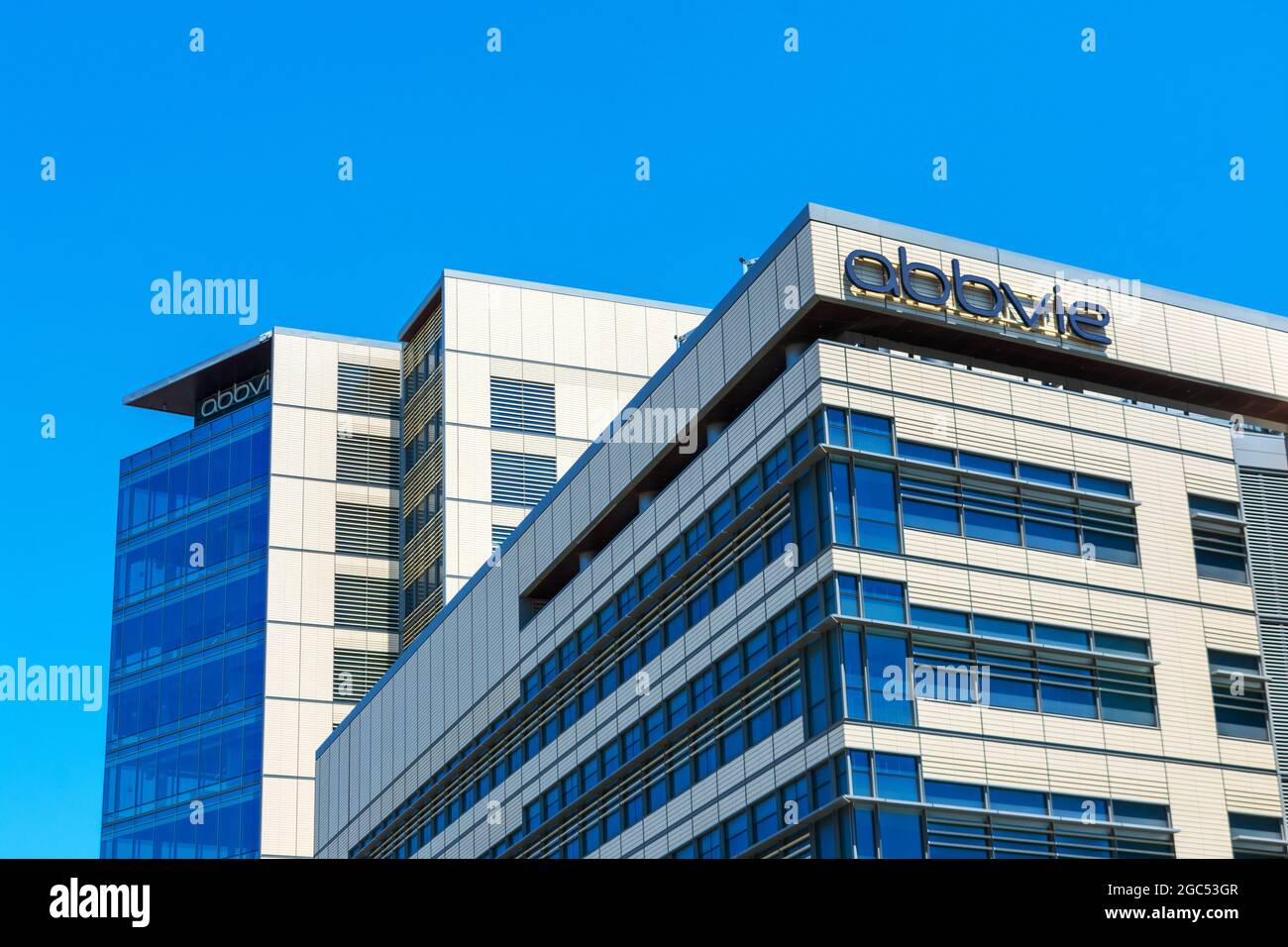 AbbVie Hauptsitz Gebäude Fassade eines amerikanischen börsennotierten biopharmazeutischen Unternehmens. - South San Francisco, Kalifornien, USA - 2021 Stockfoto