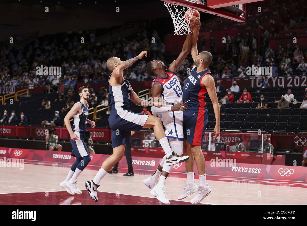 Tokio, Japan. August 2021. BAM ADEBAYO (13) der USA während der Olympischen Spiele Tokyo 2020, Basketball-Goldmedaillenspiel, Frankreich - Vereinigte Staaten am 7. August 2021 in der Saitama Super Arena in Tokio, Japan - Foto Ann-Dee Lamour / CDP MEDIA / DPPI Credit: Independent Photo Agency/Alamy Live News Stockfoto