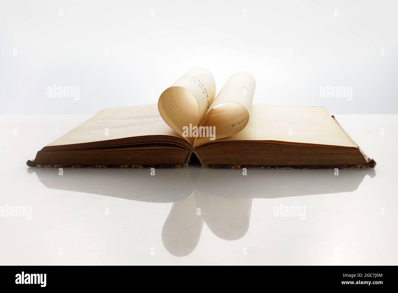 Herz Buchumschlag Stockfotos Und Bilder Kaufen Alamy