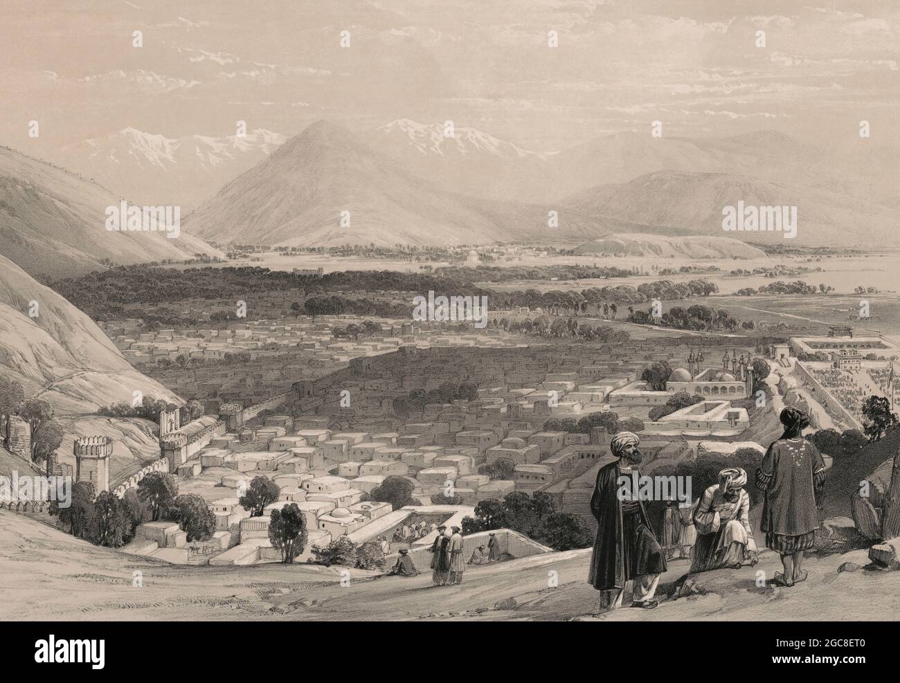 Afghanische Männer stehen auf einem Hügel über der Stadt Kabul, Afghanistan, erster Anglo-Afghan-Krieg, Skizze von James Atkinson, 1839, digital optimiert Stockfoto