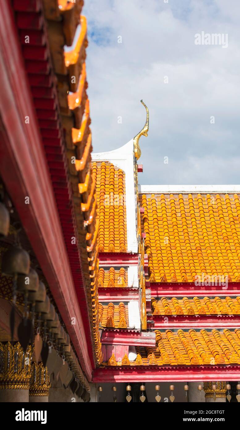 Ein thailändischer Tempel im Herzen von Bangkok Stockfoto