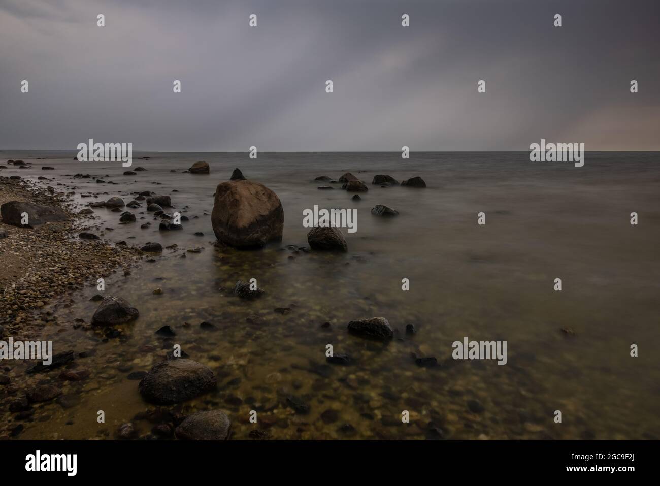 Lake of the Woods mit einem vorübergehenden Sturm. Stockfoto