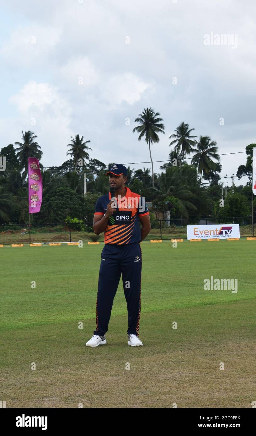 Sri Lanka Cricketspieler Dinesh Chandimal. Auf dem malerischen Cricket-Gelände der Army Ordinance. Dombagoda. Sri Lanka. Stockfoto