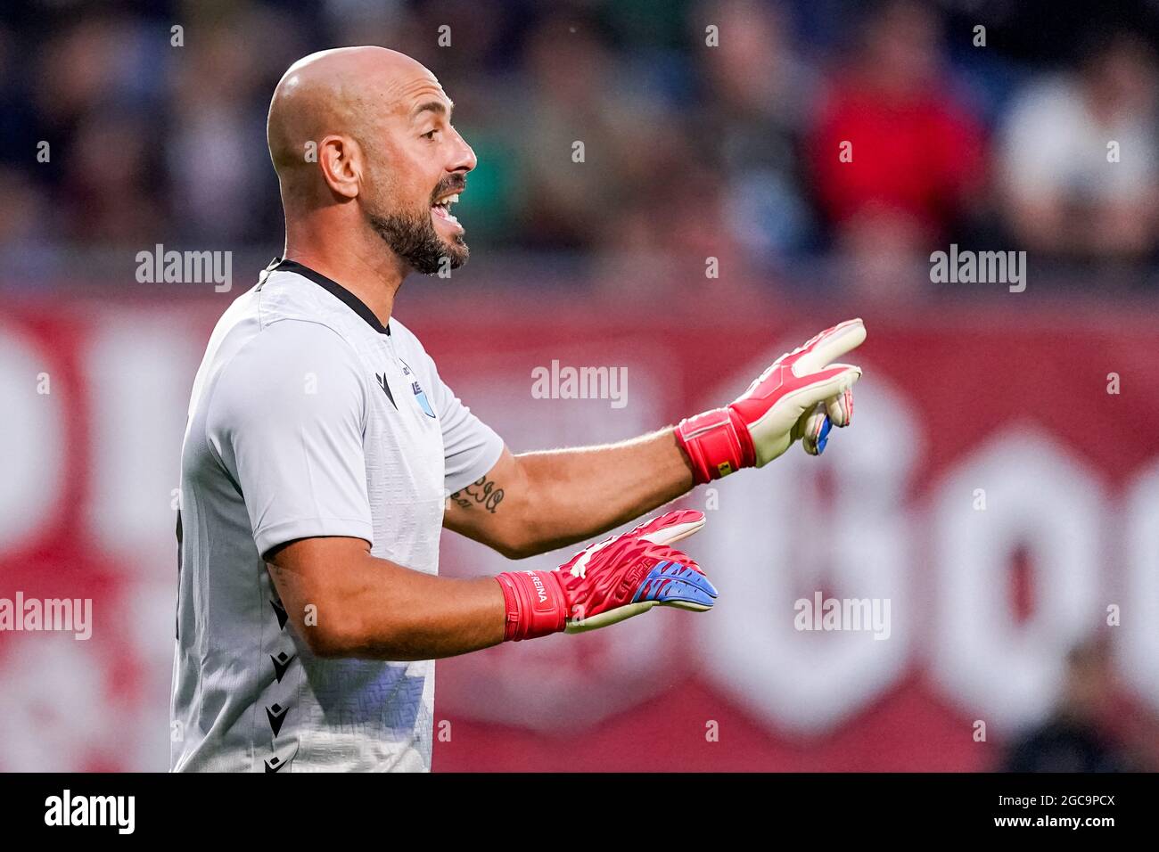 ENSCHEDE, NIEDERLANDE - 7. AUGUST: Torwart Jose Manuel Pepe Reina von SS Lazio während des Vorsaison-Freundschaftsspiel zwischen FC Twente und SS Lazio in De Grolsch Veste am 7. August 2021 in Enschede, Niederlande (Foto: Jeroen Meuwsen/Orange Picts) Stockfoto