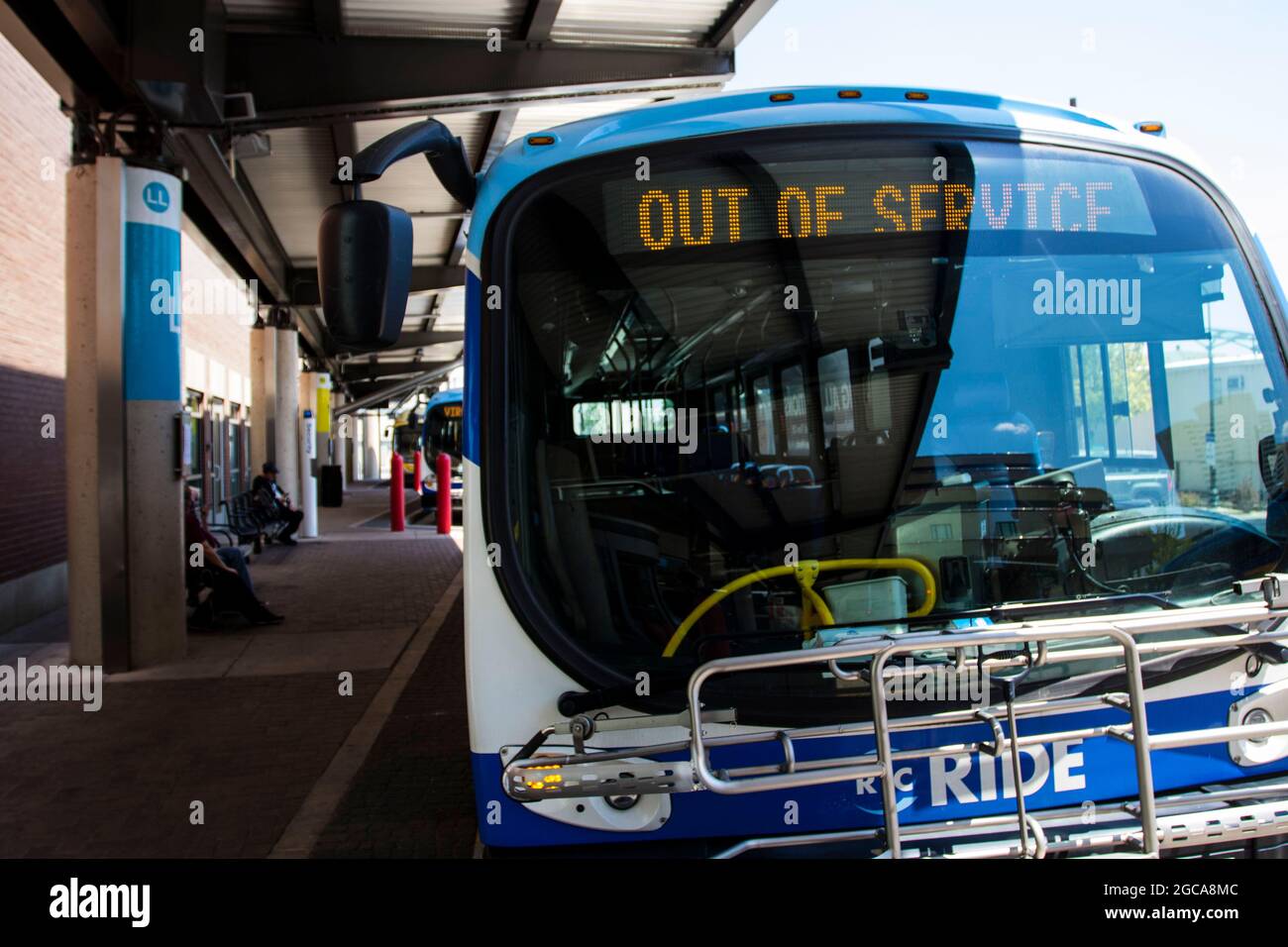 Reno, Nevada, USA. August 2021. Ein Bus, der während des Streiks über die Dienstausfahrt geschrieben wurde.Busfahrer streiken, nachdem die Gewerkschaftsnegationen gescheitert sind. Die Stadt ist ohne öffentliche Verkehrsmittel. (Bild: © Ty O'Neil/SOPA Images via ZUMA Press Wire) Stockfoto