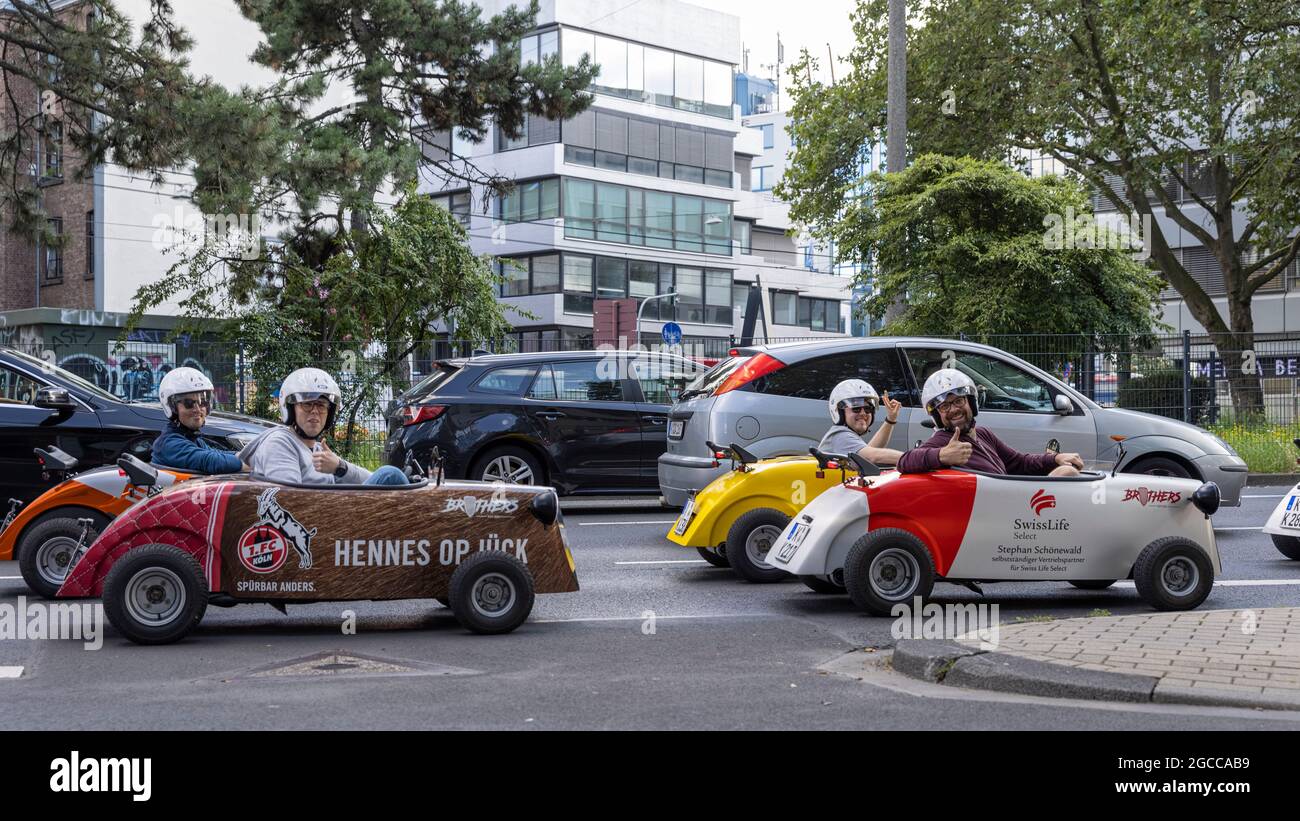 Mini-Hotrod-Autos auf den Straßen von Köln in Deutschland. Stockfoto