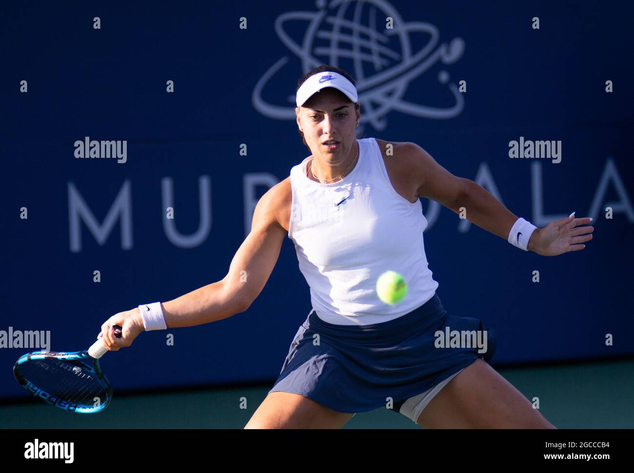 07. August 2021 San Jose, CA USA Ana Konjuh aus Kroatien gibt einen Schuss während des Mubadala Silicon Valley Classic Semifinals Evening Match zwischen Ana Konjuh( CRO) gegen Danielle Collins ( USA ) an der San Jose State University San Jose Calif. Thurman James/CSM zurück Stockfoto