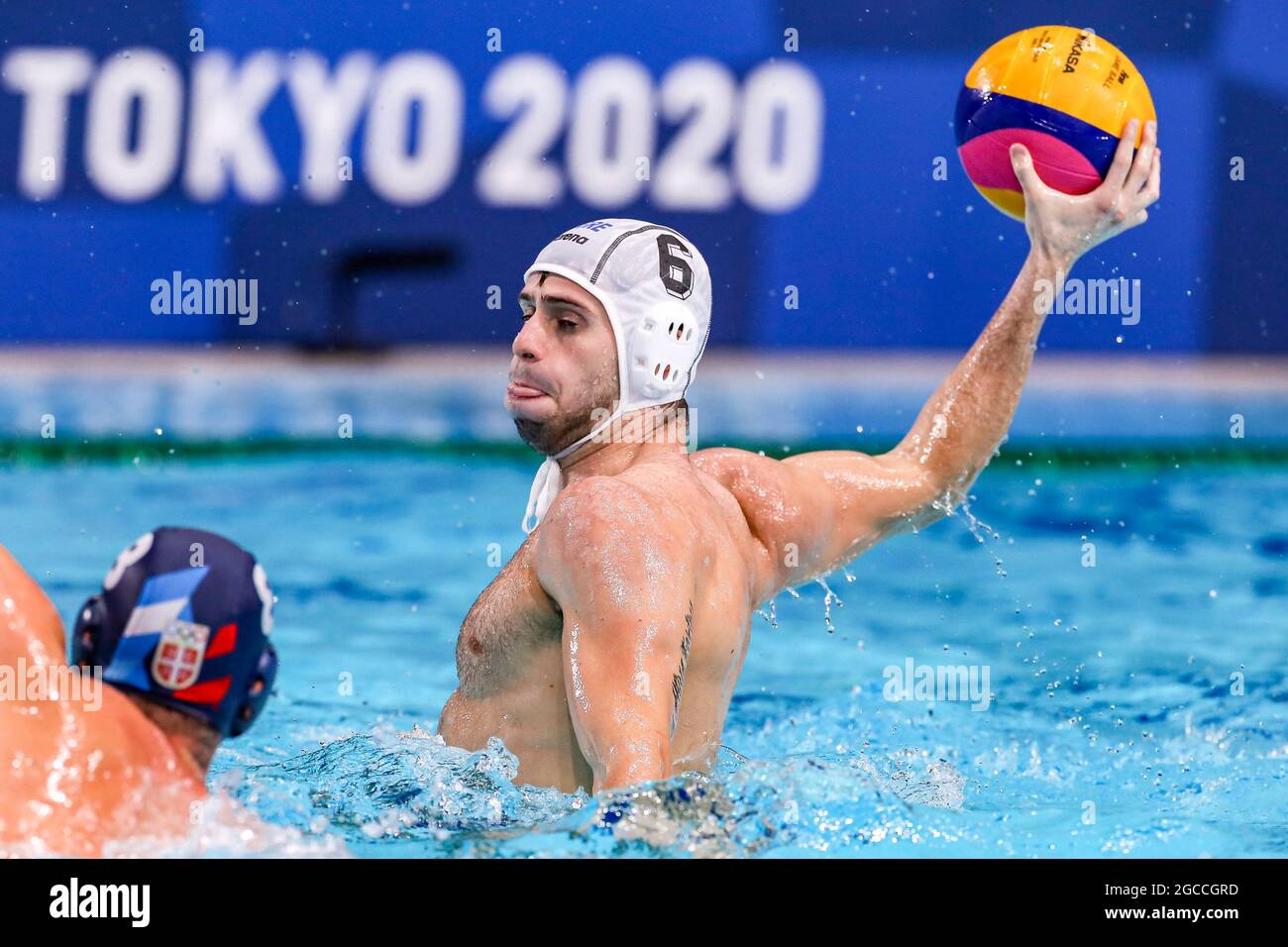 TOKIO, JAPAN - 8. AUGUST: Alexandros Papanastasiou aus Griechenland während des Olympischen Wasserball-Turniers 2020 in Tokio am 8. August 2021 im Tatsumi Waterpolo Center in Tokio, Japan (Foto: Marcel ter Bals/Orange Picles) Stockfoto