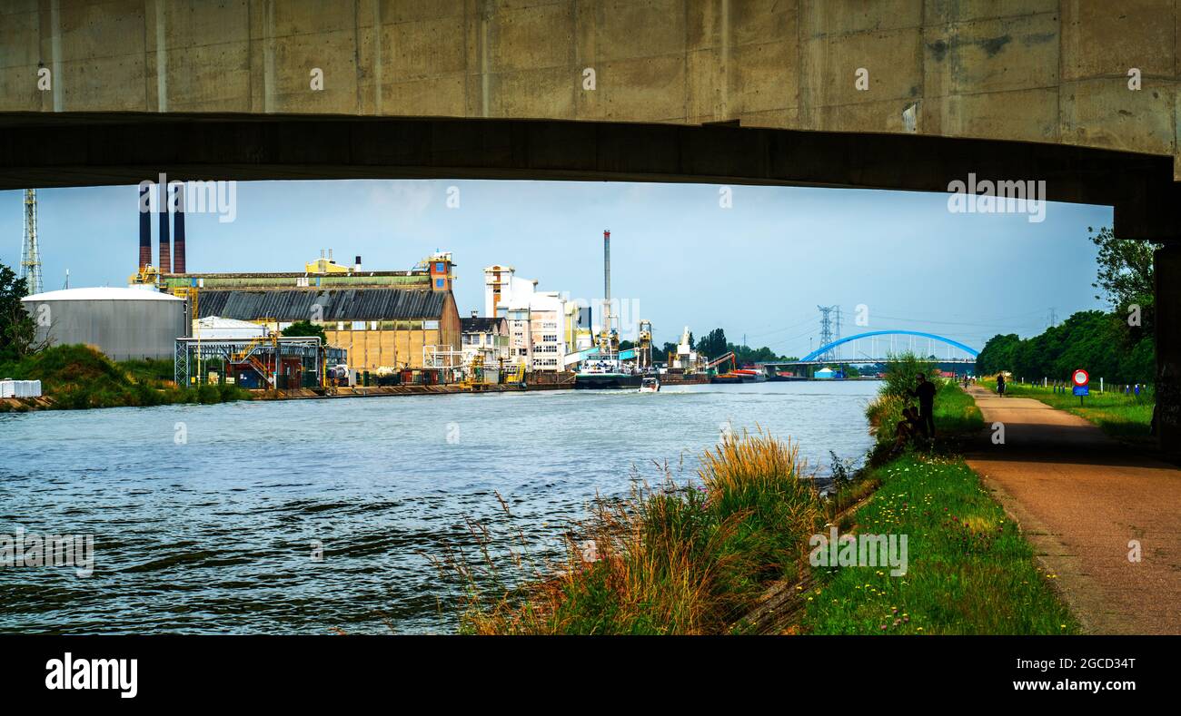 Chemische Industrie am Albert-Kanal, Belgien Stockfoto