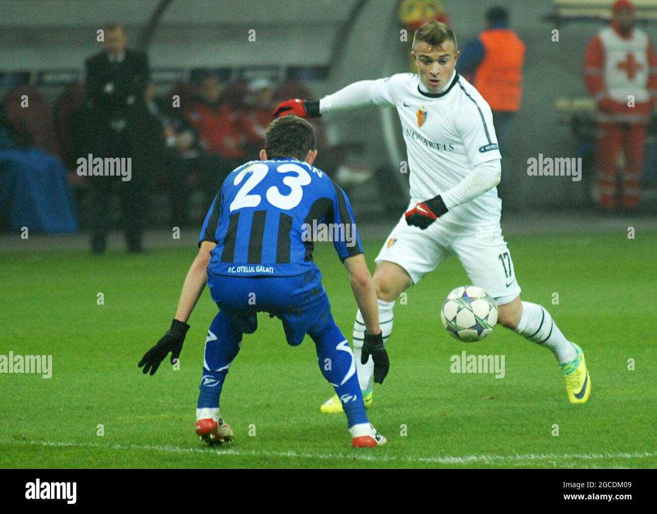 BUKAREST, RUMÄNIEN - 22. NOVEMBER 2011: Xherdan Shaqiri aus Basel im Einsatz beim UEFA Champions League-Spiel der Gruppe C zwischen Otelul Galati und dem FC Basel 2011/12 in der National Arena. Stockfoto
