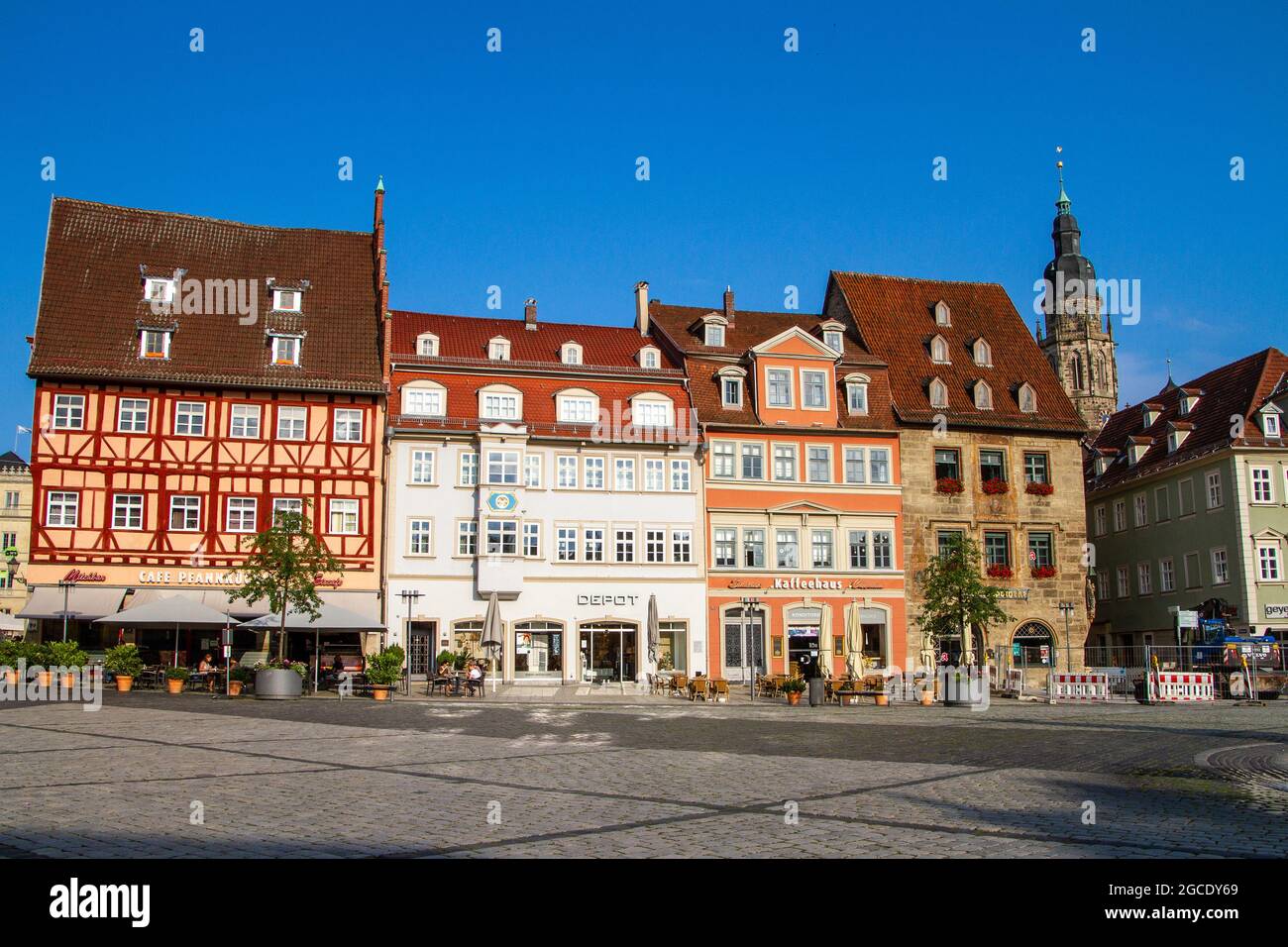 Coburg, Deutschland, 19. Juli 2021. Der Marktplatz und die Kirche St. Moriz. Der Coburger Marktplatz ist das urbane Zentrum der Stadt Coburg. Stockfoto