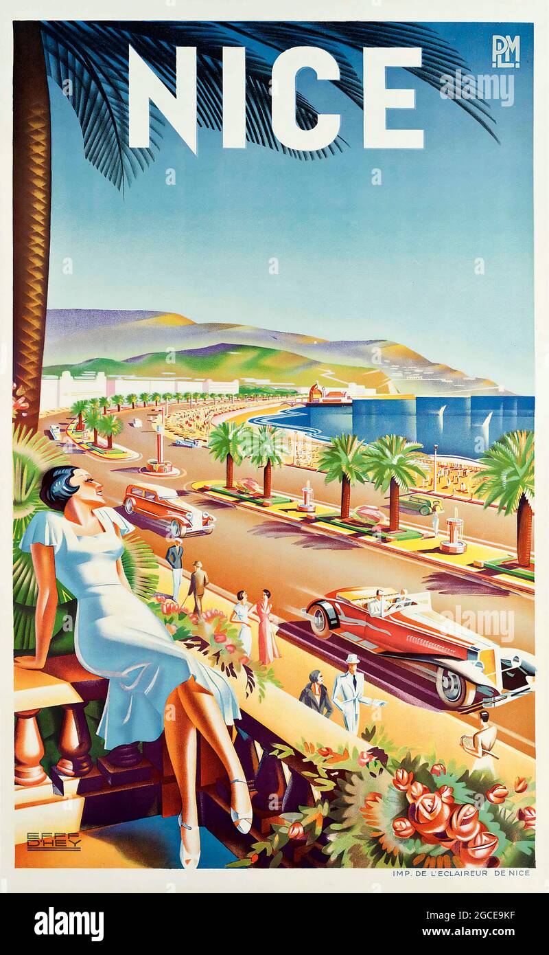SCHÖNES Poster – PLM Railway. Künstler: D'Hey. Plakat für Nizza, Cote d'Azur Südfrankreich. 1947. Eine Frau in der Sonne. Ein atemberaubendes Auto auf der Straße. Stockfoto